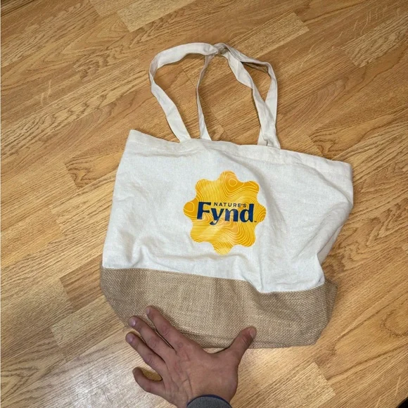Fynd Nature's Cream and Tan Tote Bag - Picture 2 of 6
